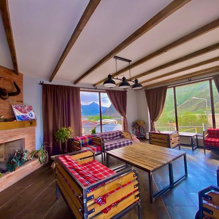 Veranda Guesthouse Степанцмінда Екстер'єр фото