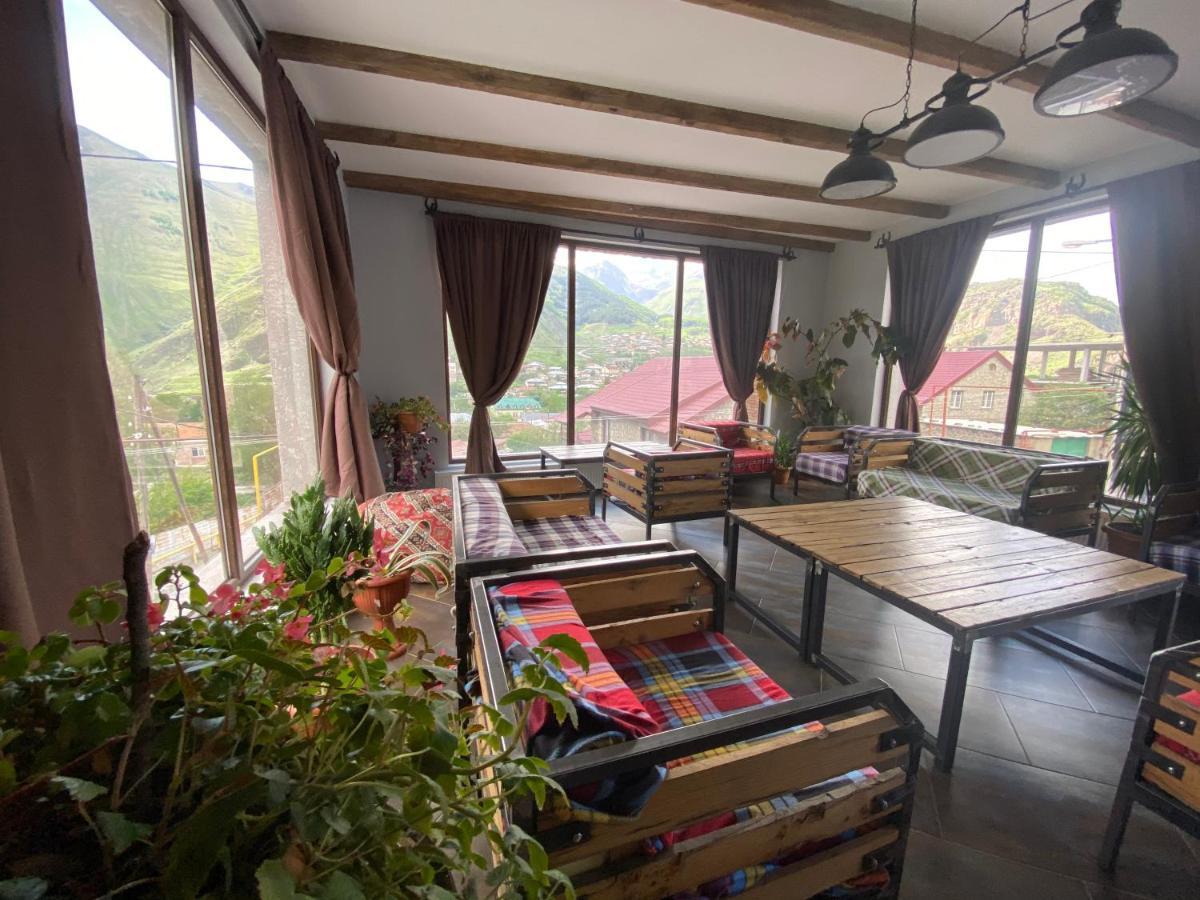 Veranda Guesthouse Степанцмінда Екстер'єр фото