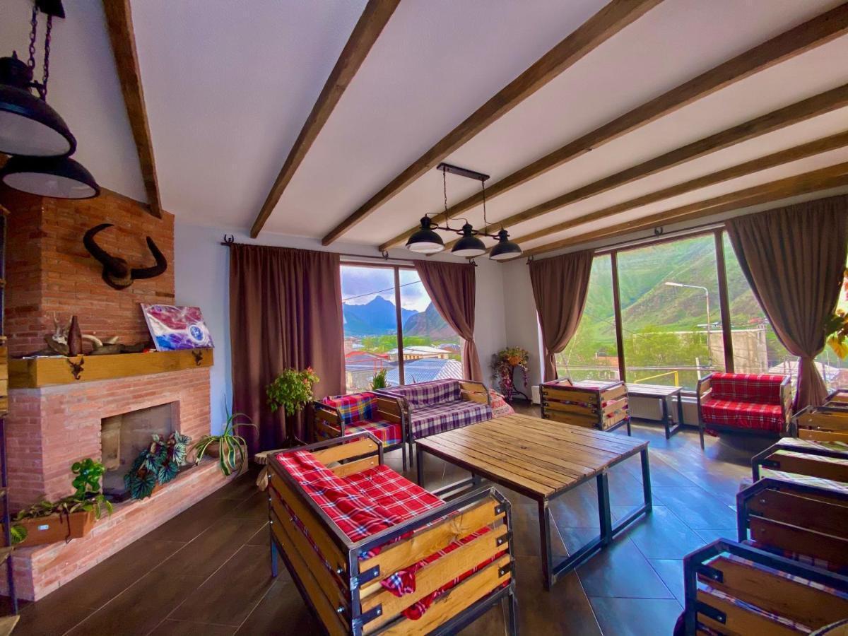 Veranda Guesthouse Степанцмінда Екстер'єр фото