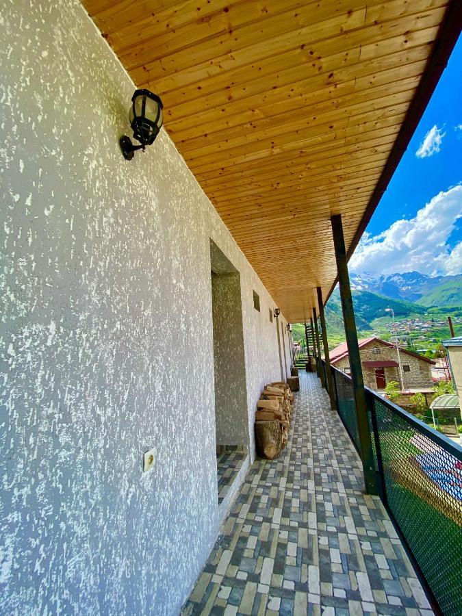 Veranda Guesthouse Степанцмінда Екстер'єр фото