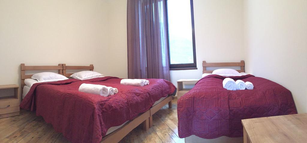 Veranda Guesthouse Степанцмінда Екстер'єр фото