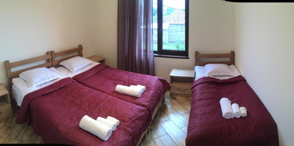 Veranda Guesthouse Степанцмінда Екстер'єр фото