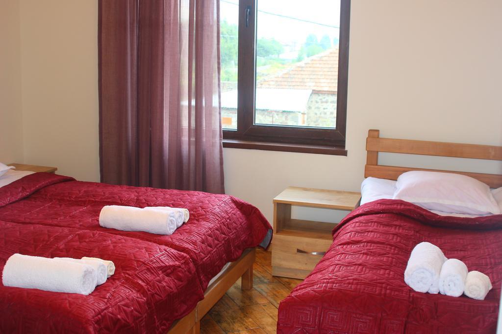 Veranda Guesthouse Степанцмінда Екстер'єр фото